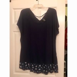 Short sleeve blue floral top